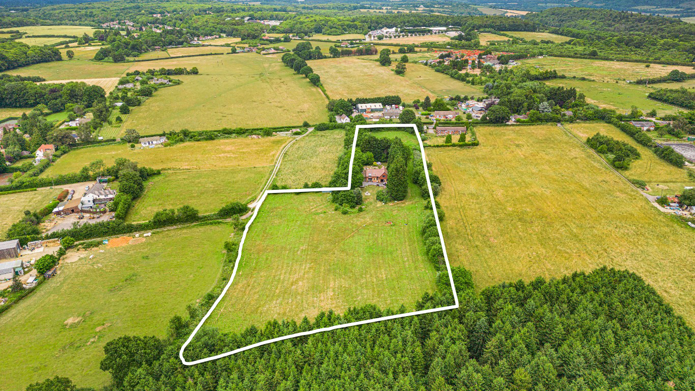 Oakside sits within 4.94 acres of land.