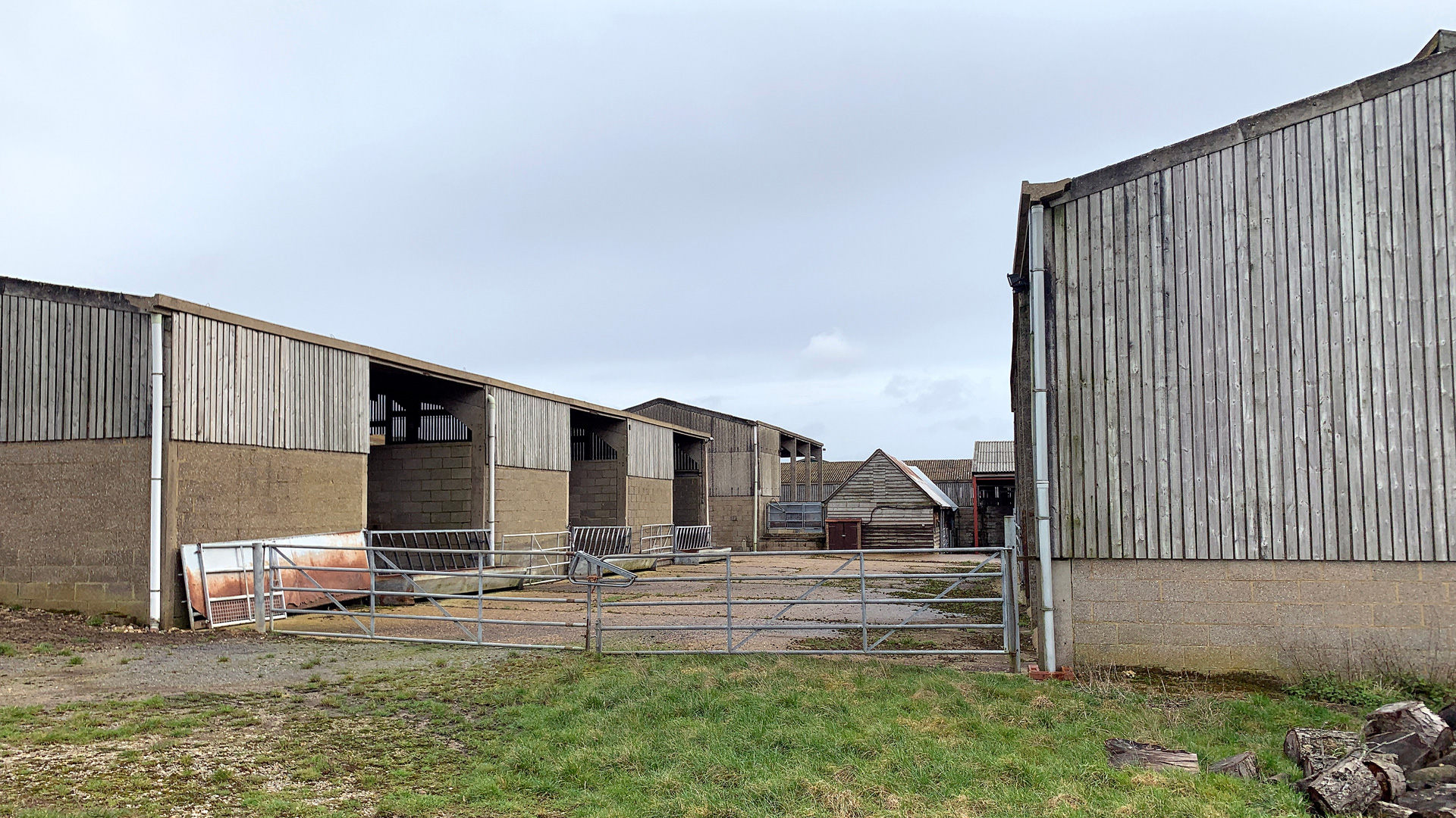 Agricultural buildings for sale at Ballingdon Farm