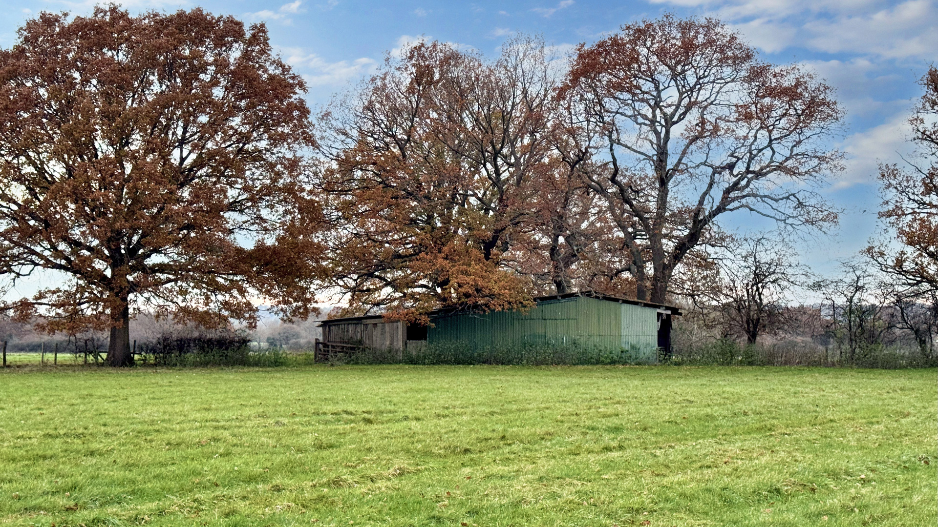 Wells Barn & land for sale in Newchapel, Lingfield