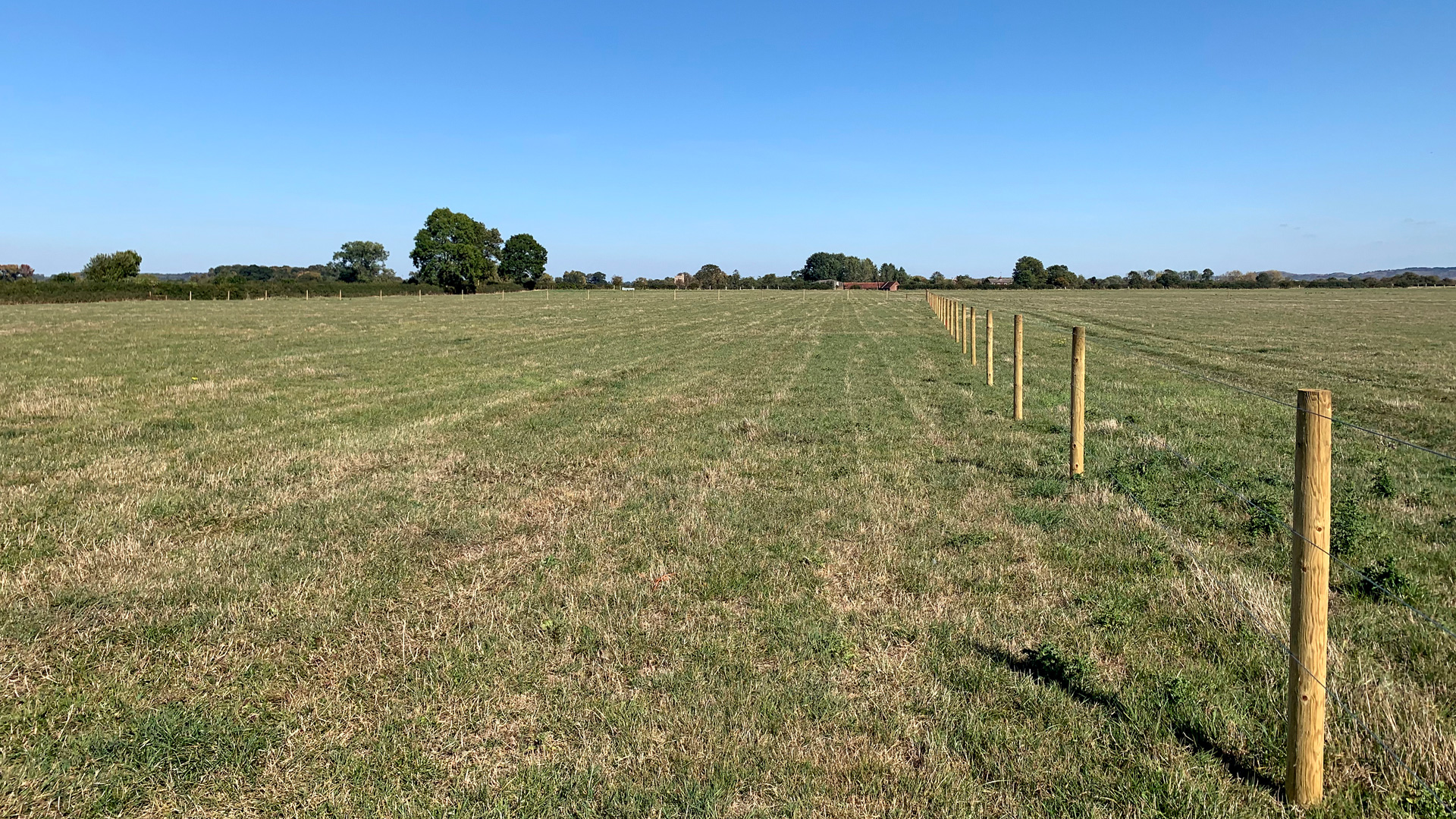 Fencing in Puttenham, Tring