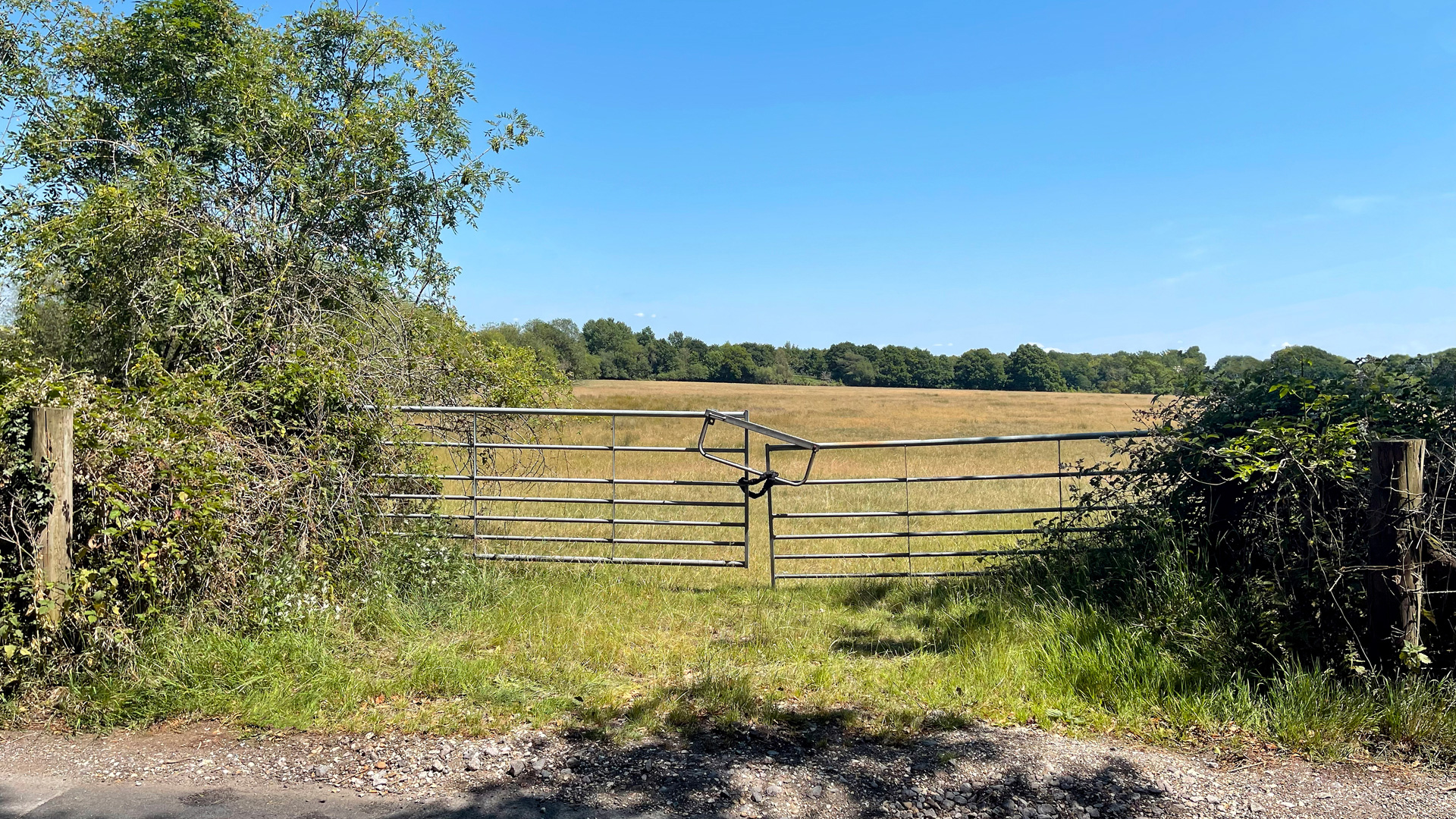 Land for sale in Sulhamstead, Reading access