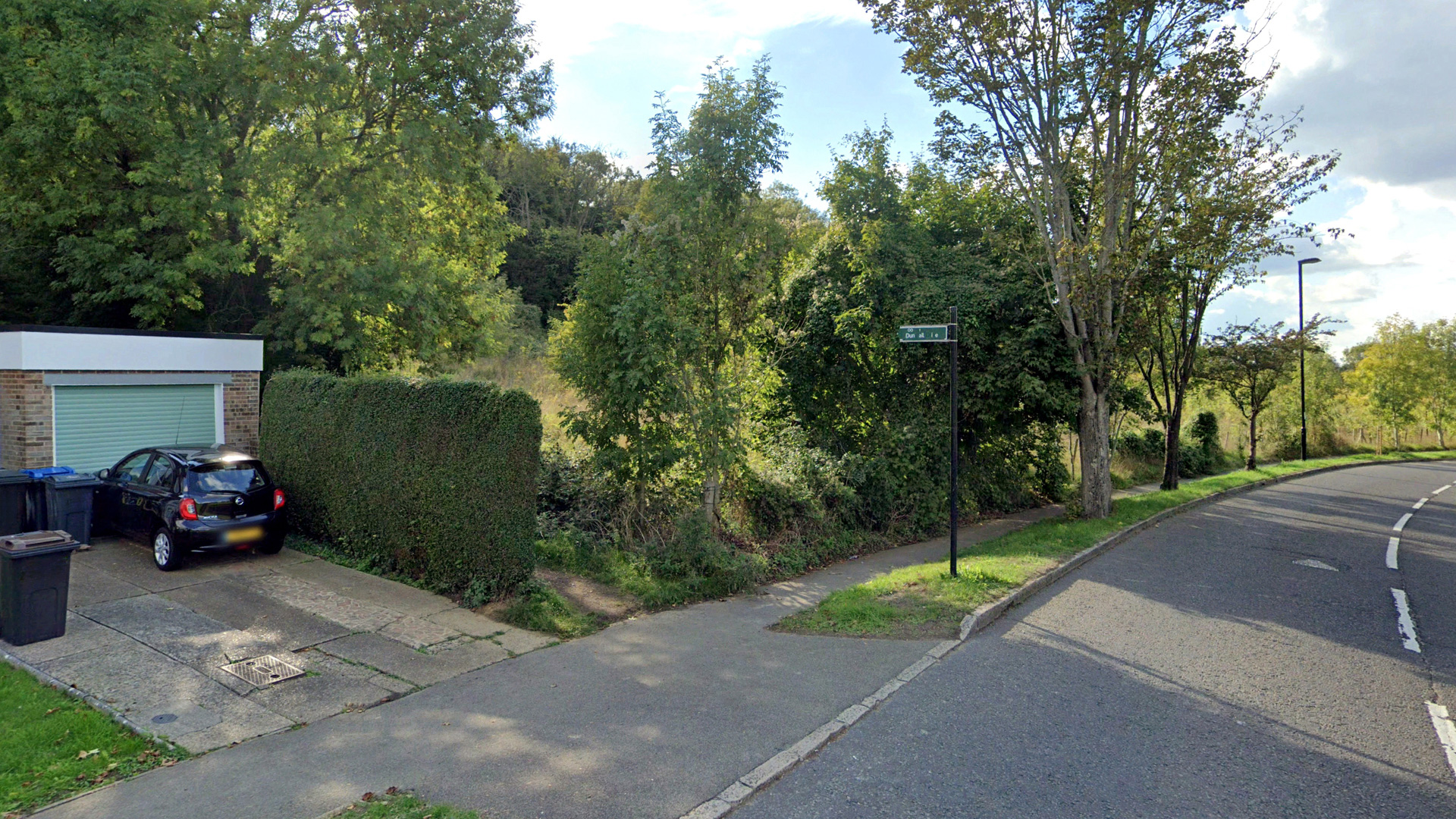 Woodland for sale in London access